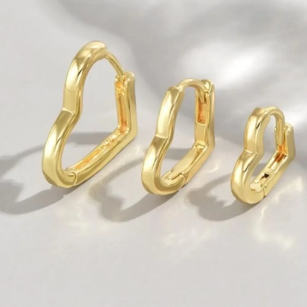3for$20 3pcs/set Heart Design Hoop Earrings